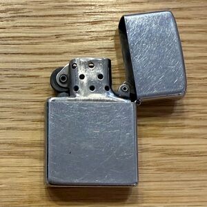 Vintage Silver Chrome 1984 1980s Zippo Flip Top Lighter